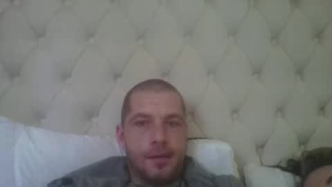 Snapshot of kinkycouple147 chatting on 04-30-26, 02:01 kinkycouple147 online show from 04-30-26, 02:01