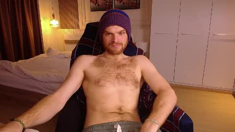 Snapshot of kinkypumpkin chatting on 05-18-26, 09:04 Kenny online show from 05-18-26, 09:04