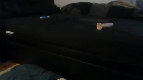 Snapshot of kinkysubmtl chatting on 12-22-24, 07:00 kinkysubmtl online show from 12-22-24, 07:00