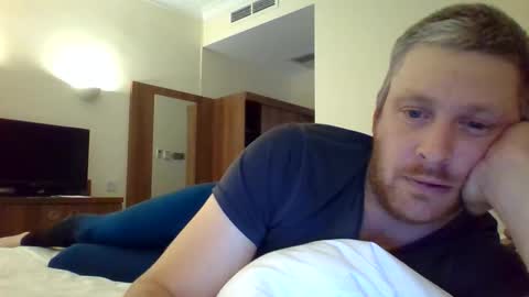 Snapshot of kinkysubslave86 chatting on 10-04-25, 10:19 KinkySub online show from 10-04-25, 10:19