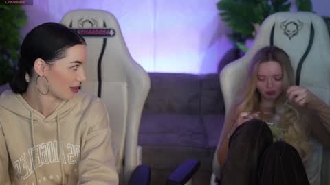 Sweet girls online show from 01-12-26, 08:41