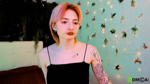 Snapshot of kira__cutie chatting on 05-15-26, 11:23 Kira online show from 05-15-26, 11:23