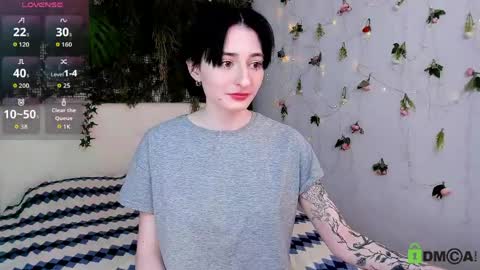 Snapshot of kira__cutie chatting on 05-30-26, 09:23 Kira online show from 05-30-26, 09:23