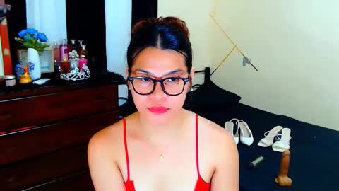 KIRA online show from 03-19-26, 07:23