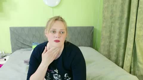 Kira online show from 05-22-26, 11:38