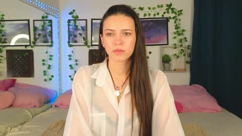 Kira online show from 01-08-25, 07:03