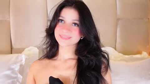 kira online show from 11-12-25, 12:33