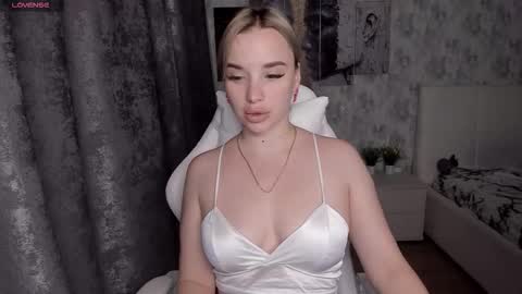 kirakrox online show from 10-12-25, 06:40