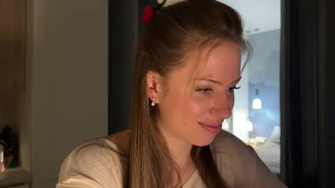 Kira online show from 03-11-26, 01:28