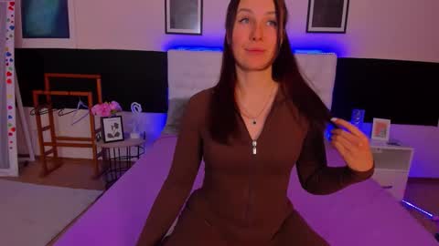 Kira online show from 12-02-25, 07:57