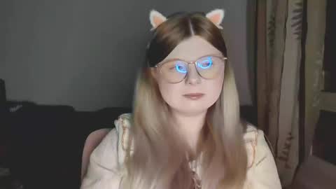 Snapshot of kirayume chatting on 05-19-26, 06:14 KiraYume online show from 05-19-26, 06:14