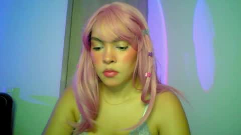 Kiri online show from 09-19-25, 04:14