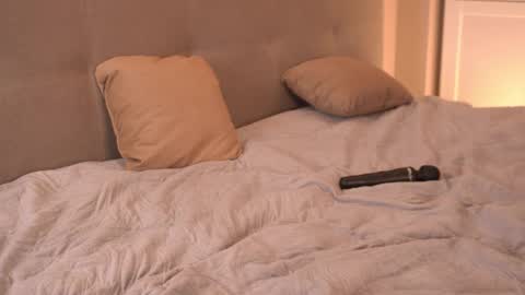 kiri_pvt online show from 11-15-25, 07:10