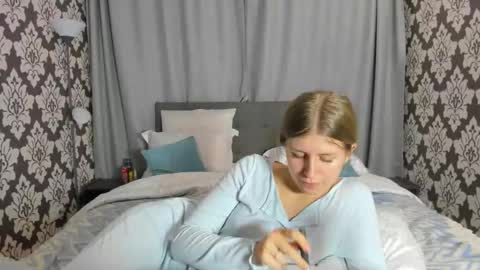 Kira online show from 10-07-25, 04:59