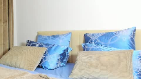 Kira online show from 02-11-26, 09:20