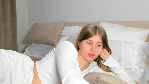 Kira online show from 02-26-26, 08:41