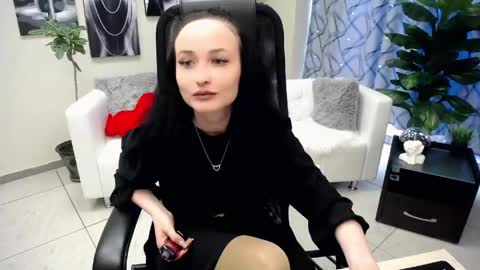Snapshot of kiss_of_love_0 chatting on 04-19-26, 08:46 Louise online show from 04-19-26, 08:46