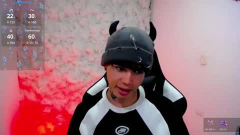 Snapshot of kiss_whitee chatting on 10-25-25, 02:41 kiss_whitee online show from 10-25-25, 02:41