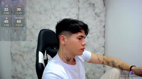 Snapshot of kiss_whitee chatting on 11-24-25, 02:11 kiss_whitee online show from 11-24-25, 02:11