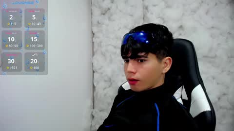 Snapshot of kiss_whitee chatting on 11-29-25, 11:41 kiss_whitee online show from 11-29-25, 11:41