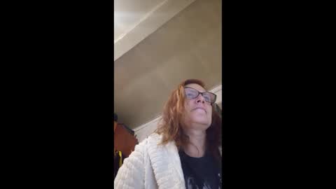 Snapshot of kissandvibe chatting on 10-26-25, 06:03 kissandvibe online show from 10-26-25, 06:03