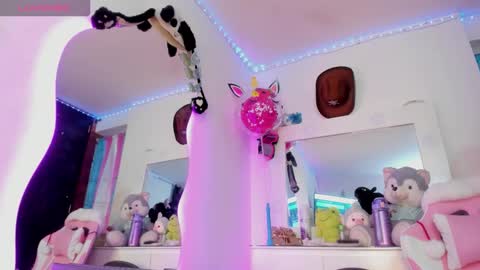 kisses_of_daniela online show from 12-20-25, 12:51