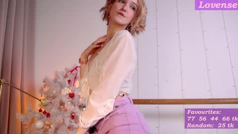 Snapshot of kisskiss_muah chatting on 01-21-25, 05:20 Kate  online show from 01-21-25, 05:20