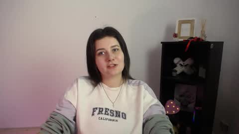 kissleoxx online show from 11-17-25, 01:17