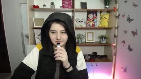 Snapshot of kissleoxx chatting on 04-29-26, 12:20 kissleoxx online show from 04-29-26, 12:20