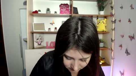 Snapshot of kissleoxx chatting on 06-01-26, 11:01 kissleoxx online show from 06-01-26, 11:01