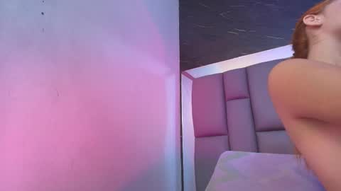 Snapshot of kissme_luna chatting on 10-08-25, 07:44 BELLA FLAME online show from 10-08-25, 07:44