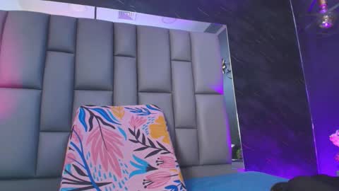 Snapshot of kissme_luna chatting on 11-24-25, 07:02 BELLA FLAME online show from 11-24-25, 07:02