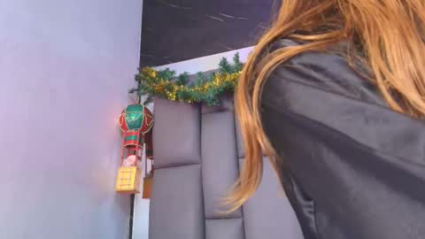 Snapshot of kissme_luna chatting on 12-03-25, 07:12 BELLA FLAME online show from 12-03-25, 07:12