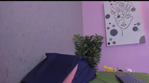 Snapshot of kissme_luna chatting on 02-10-26, 07:18 BELLA FLAME online show from 02-10-26, 07:18