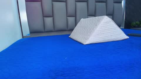 Snapshot of kissme_luna chatting on 02-28-26, 07:04 BELLA FLAME online show from 02-28-26, 07:04