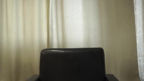 Snapshot of kissmesloww chatting on 06-07-26, 04:27 Snezhana online show from 06-07-26, 04:27