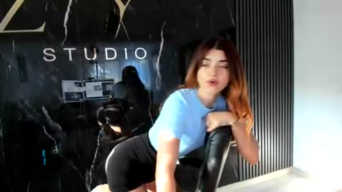 KissMyMissy  online show from 08-04-26, 03:25