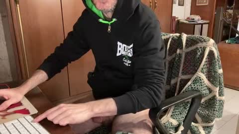 kissofbanned1983 online show from 02-08-26, 07:56