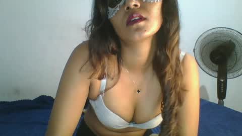 Snapshot of kissy_doll1 chatting on 07-06-26, 08:33 kissy_doll1 online show from 07-06-26, 08:33