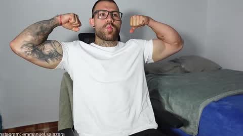 Snapshot of kite__ chatting on 12-25-24, 11:43 kite__ online show from 12-25-24, 11:43