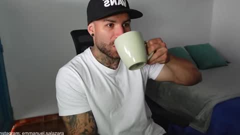 Snapshot of kite__ chatting on 12-30-24, 02:19 kite__ online show from 12-30-24, 02:19