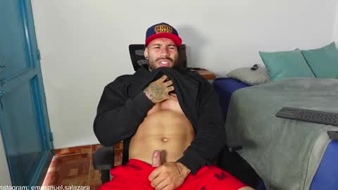 Snapshot of kite__ chatting on 01-15-25, 02:24 kite__ online show from 01-15-25, 02:24