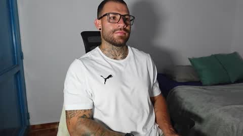 Snapshot of kite__ chatting on 02-06-25, 12:54 kite__ online show from 02-06-25, 12:54