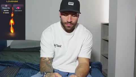 Snapshot of kite__ chatting on 10-01-25, 03:51 kite__ online show from 10-01-25, 03:51