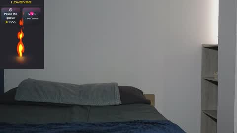 Snapshot of kite__ chatting on 10-10-25, 03:00 kite__ online show from 10-10-25, 03:00