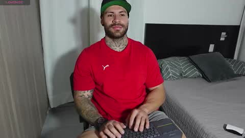 Snapshot of kite__ chatting on 02-10-26, 02:48 kite__ online show from 02-10-26, 02:48