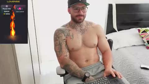 Snapshot of kite__ chatting on 02-12-26, 02:56 kite__ online show from 02-12-26, 02:56