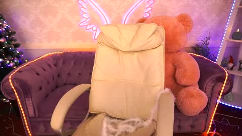 Snapshot of kitnis1love chatting on 12-15-24, 11:09 kitness online show from 12-15-24, 11:09