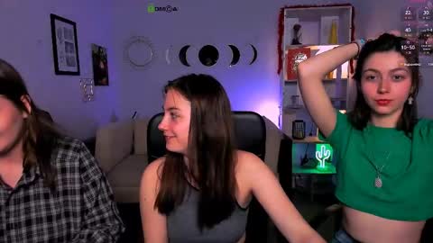 kitniss online show from 04-21-26, 01:42