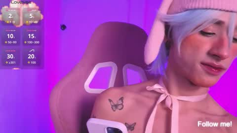 Snapshot of kitsuneplay_ chatting on 01-11-26, 10:15 Salvatore online show from 01-11-26, 10:15